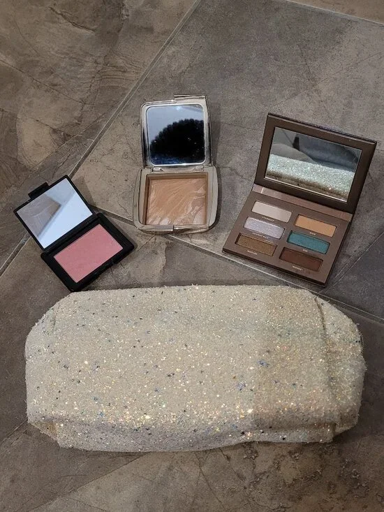 Makeup Bundle - Picture 3 of 6
